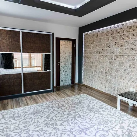 The Panda Apartment Warna